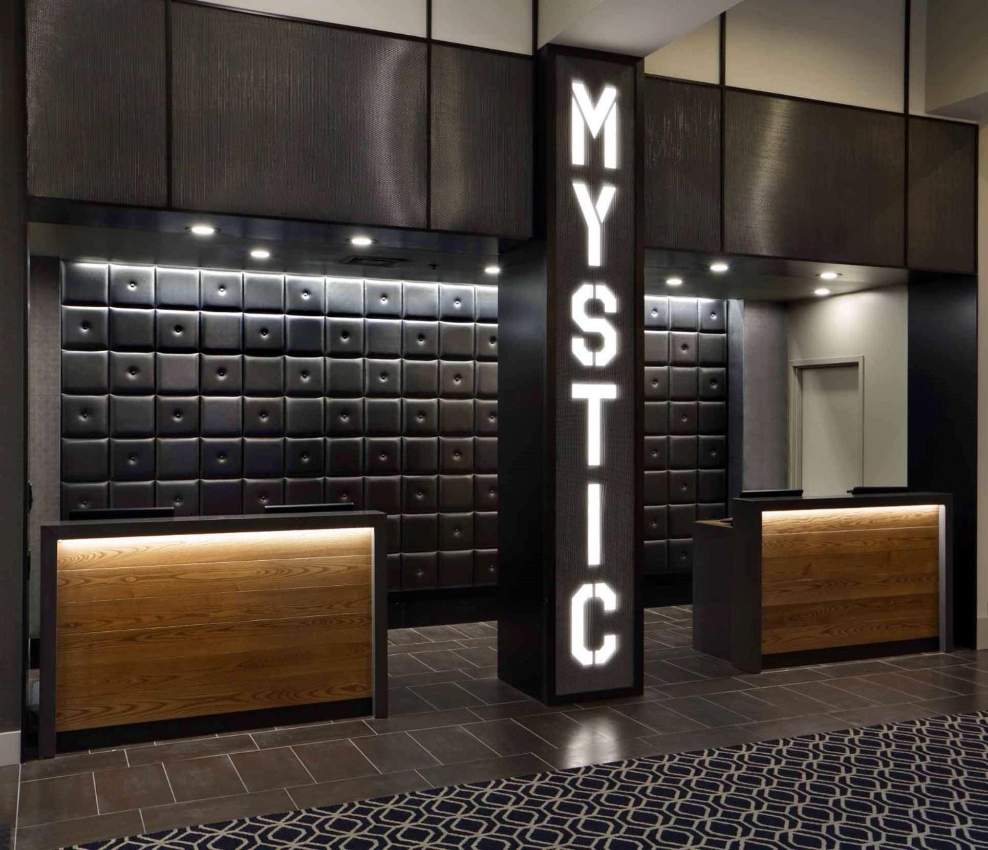 Hilton Mystic Hotel Eksteriør billede
